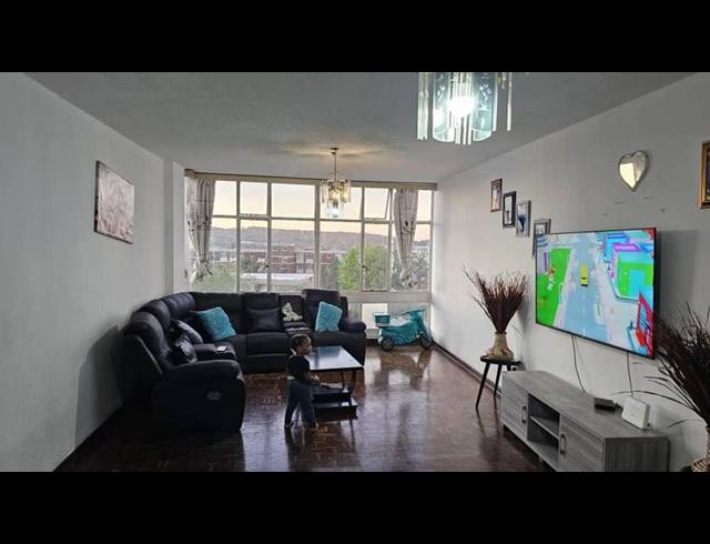 2 BEDROOM APARTMENT FOR SALE IN BEDFORD GARDENS